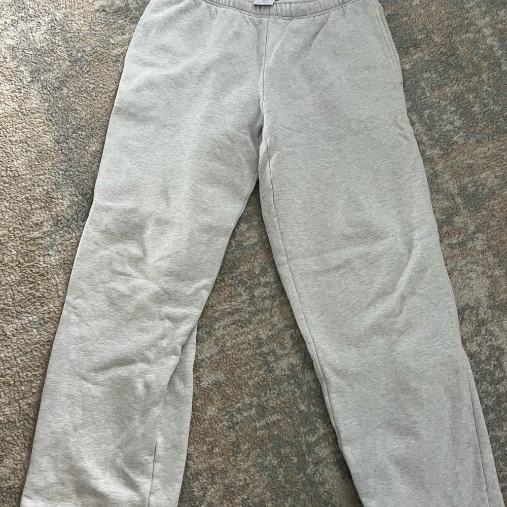 Women Aritizia Gray Sweatpants